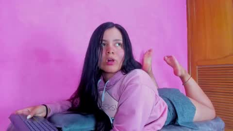 Snapshot of evaa_greey chatting on 02-23-25, 08:11 Eva Grey online show from 02-23-25, 08:11