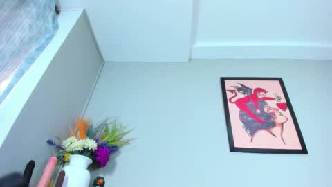 Snapshot of evaa_greey chatting on 10-11-25, 08:29 Eva Grey online show from 10-11-25, 08:29