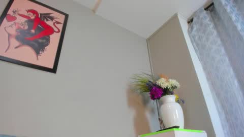 Snapshot of evaa_greey chatting on 10-30-25, 08:09 Eva Grey online show from 10-30-25, 08:09