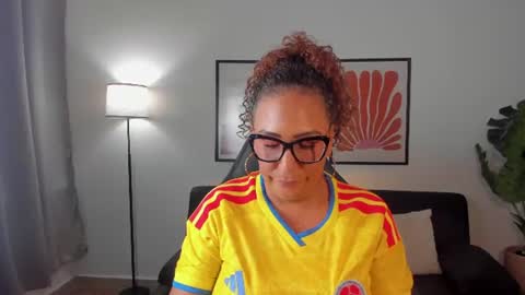 Snapshot of evaa_mills chatting on 06-16-26, 08:55 Eva online show from 06-16-26, 08:55
