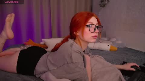 Snapshot of evaa_moonn_ chatting on 01-02-25, 04:20 Eva online show from 01-02-25, 04:20