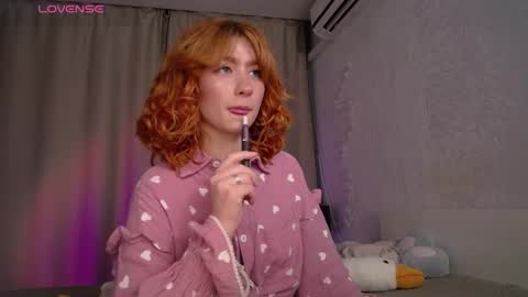 Snapshot of evaa_moonn_ chatting on 10-31-25, 01:06 Eva online show from 10-31-25, 01:06