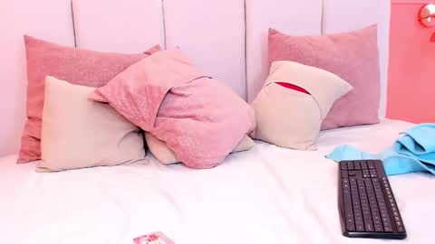 Eva online show from 02-17-25, 03:09