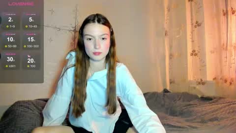 Hi Im Eva - welcome to my room online show from 11-08-25, 03:23