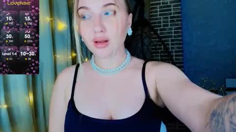 Eva  online show from 11-22-25, 12:04