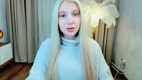 Snapshot of evacadooo chatting on 01-13-26, 03:01 Eva online show from 01-13-26, 03:01