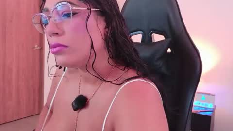 Jenny Carters online show from 07-25-26, 07:55