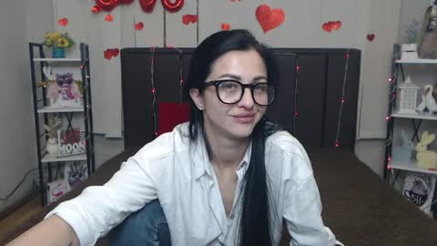 EvaClarkk online show from 05-18-26, 04:07