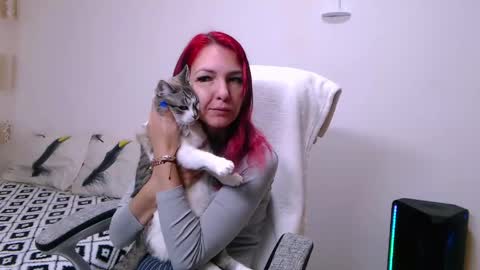 Snapshot of evadesireone chatting on 05-11-26, 06:27 EvadesireONE online show from 05-11-26, 06:27