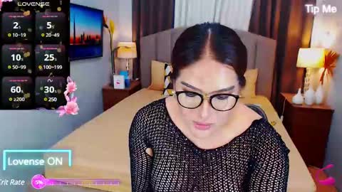 Snapshot of evahir chatting on 02-11-25, 10:15 evahir online show from 02-11-25, 10:15