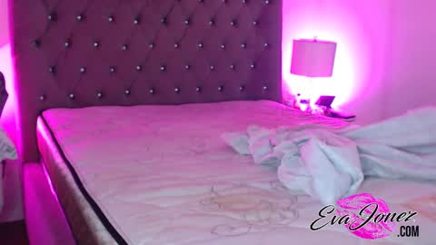 Eva online show from 12-16-24, 06:21