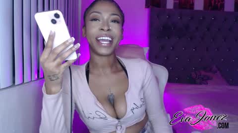 Eva online show from 01-23-25, 07:22