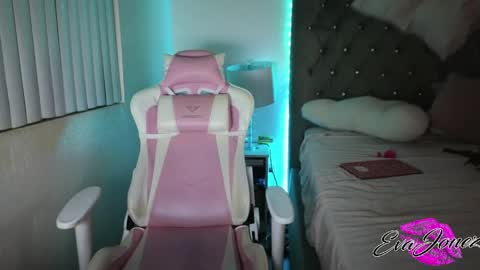 Eva online show from 05-22-26, 05:58
