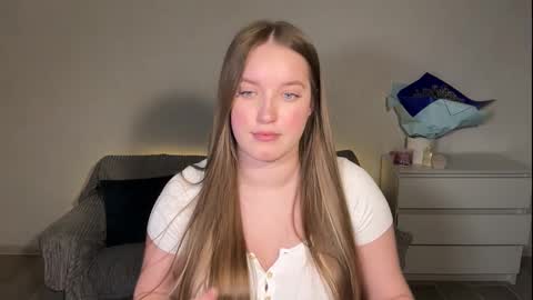 Snapshot of evajuly chatting on 02-27-26, 08:09 Eva online show from 02-27-26, 08:09