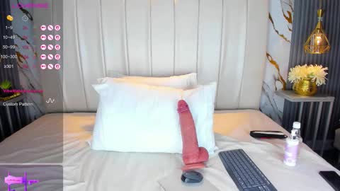 evamillins online show from 12-14-25, 04:40