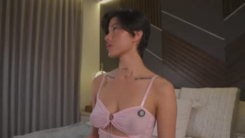 Snapshot of evamorettii chatting on 07-24-26, 06:17 Eva Moretti online show from 07-24-26, 06:17