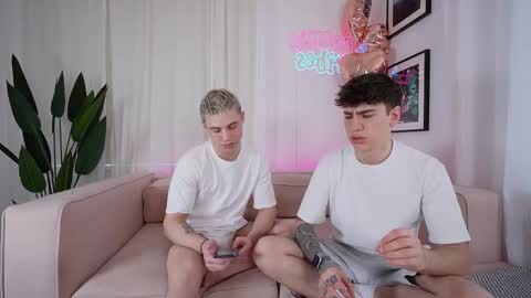 Snapshot of evan_white_ chatting on 03-09-25, 03:05 evan_white_ online show from 03-09-25, 03:05