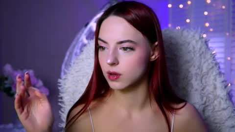 Eva  online show from 10-20-25, 08:37