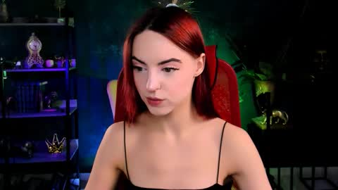 Eva  online show from 10-21-25, 08:48