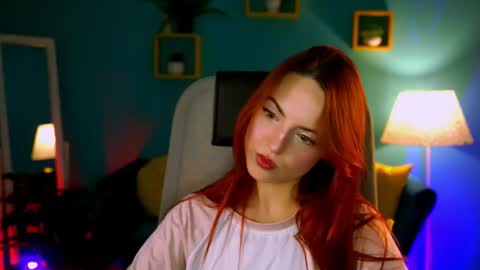 Snapshot of evanellson chatting on 05-13-26, 05:32 Eva online show from 05-13-26, 05:32