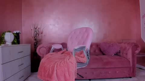 Eva online show from 01-24-25, 10:41