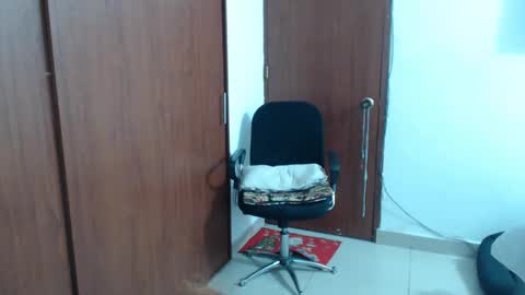 Snapshot of evangeline_kerry chatting on 12-04-24, 09:46 EvangelinehotsexynaturalsexydancesexyeyessexyfeetI love getting your wild side online show from 12-04-24, 09:46