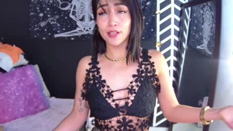 Snapshot of evangelinecors chatting on 02-02-25, 02:24 Eva online show from 02-02-25, 02:24