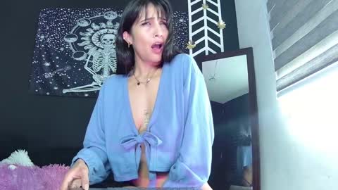 Snapshot of evangelinecors chatting on 10-18-25, 07:25 Eva online show from 10-18-25, 07:25