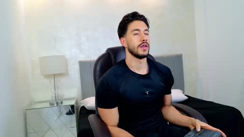 Snapshot of evans_opry1 chatting on 02-23-26, 11:24 E V A N S online show from 02-23-26, 11:24