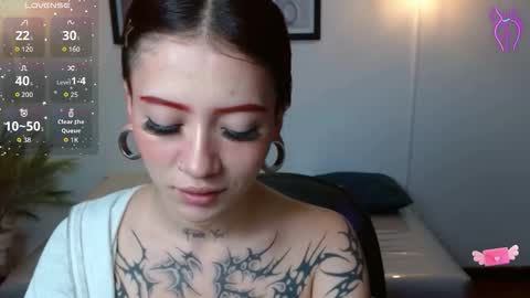 Evanssa lx online show from 11-15-25, 01:07