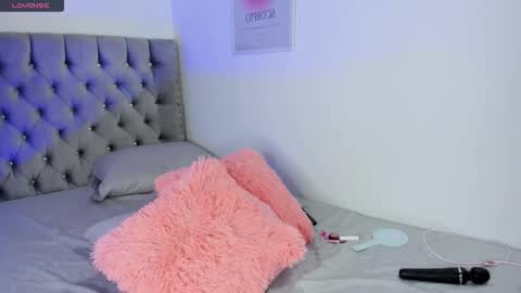 Eva Olimpo online show from 11-14-25, 10:51