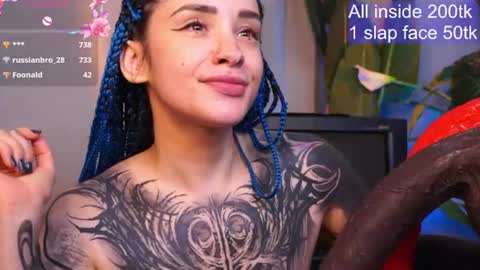 Snapshot of evarabbit chatting on 06-25-26, 05:12 Eva online show from 06-25-26, 05:12