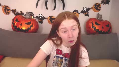 Adelina online show from 10-30-25, 05:20