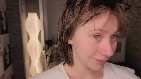 Snapshot of evas_soul chatting on 06-17-26, 07:04 Eva online show from 06-17-26, 07:04