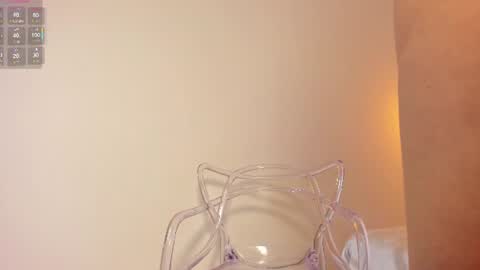 Snapshot of evasinclaiir chatting on 06-10-26, 08:41 evasinclaiir online show from 06-10-26, 08:41