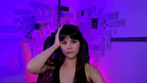 Snapshot of evathopson chatting on 03-04-26, 02:01 Eva next stream - - 1600 UTC2000 online show from 03-04-26, 02:01