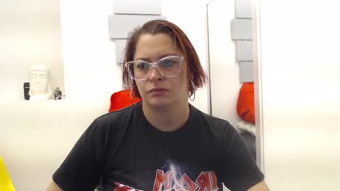 Eva Twiss online show from 11-06-25, 11:22