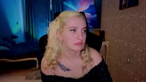 Snapshot of evavibe chatting on 05-17-26, 10:11 evavibe online show from 05-17-26, 10:11