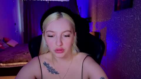 Snapshot of evavibe chatting on 05-25-26, 10:32 evavibe online show from 05-25-26, 10:32
