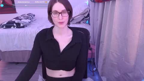 Vivi online show from 02-13-25, 01:40