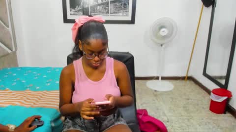 Eva And Emmanuel online show from 02-13-26, 01:51