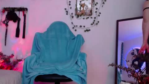 Eve Blue  friends. IG eve blue77 TW EveBlue 1 OF eveblue7 online show from 10-25-25, 02:08