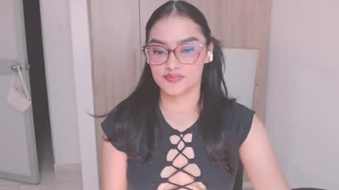 Snapshot of eve_rox18 chatting on 07-23-26, 05:27 Eve Rox18 online show from 07-23-26, 05:27