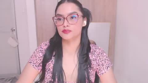 Snapshot of eve_rox18 chatting on 07-26-26, 04:14 Eve Rox18 online show from 07-26-26, 04:14