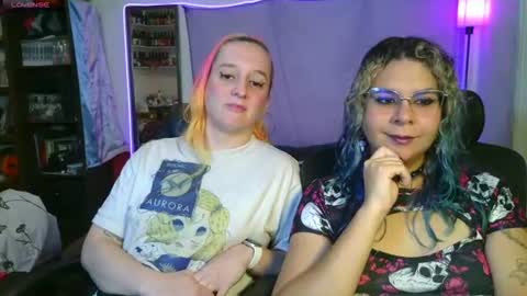 Snapshot of evelan123 chatting on 06-30-26, 08:54 Chulal online show from 06-30-26, 08:54