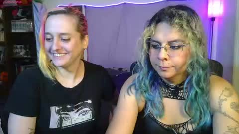 Snapshot of evelan123 chatting on 07-14-26, 02:05 Chulal online show from 07-14-26, 02:05