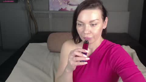 Snapshot of evelibston chatting on 02-04-25, 09:28 EveLibston online show from 02-04-25, 09:28