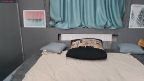 Snapshot of evelibston chatting on 02-24-25, 08:06 EveLibston online show from 02-24-25, 08:06