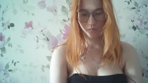 Evelina online show from 04-15-26, 01:40