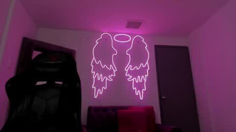 evelin__thompsson online show from 04-18-26, 04:05